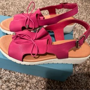 Django and Juliette Malika sandals